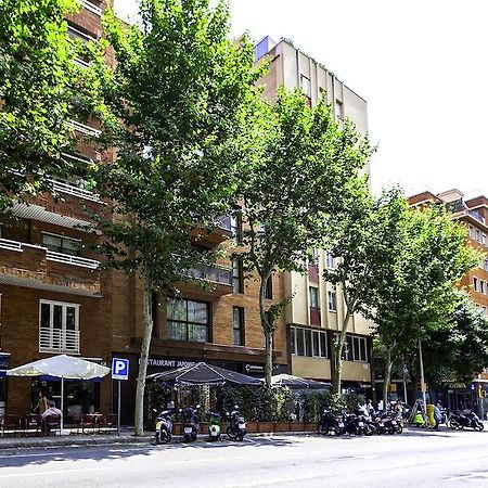 Short Stay Group Camp Nou Serviced Apartments バルセロナ エクステリア 写真