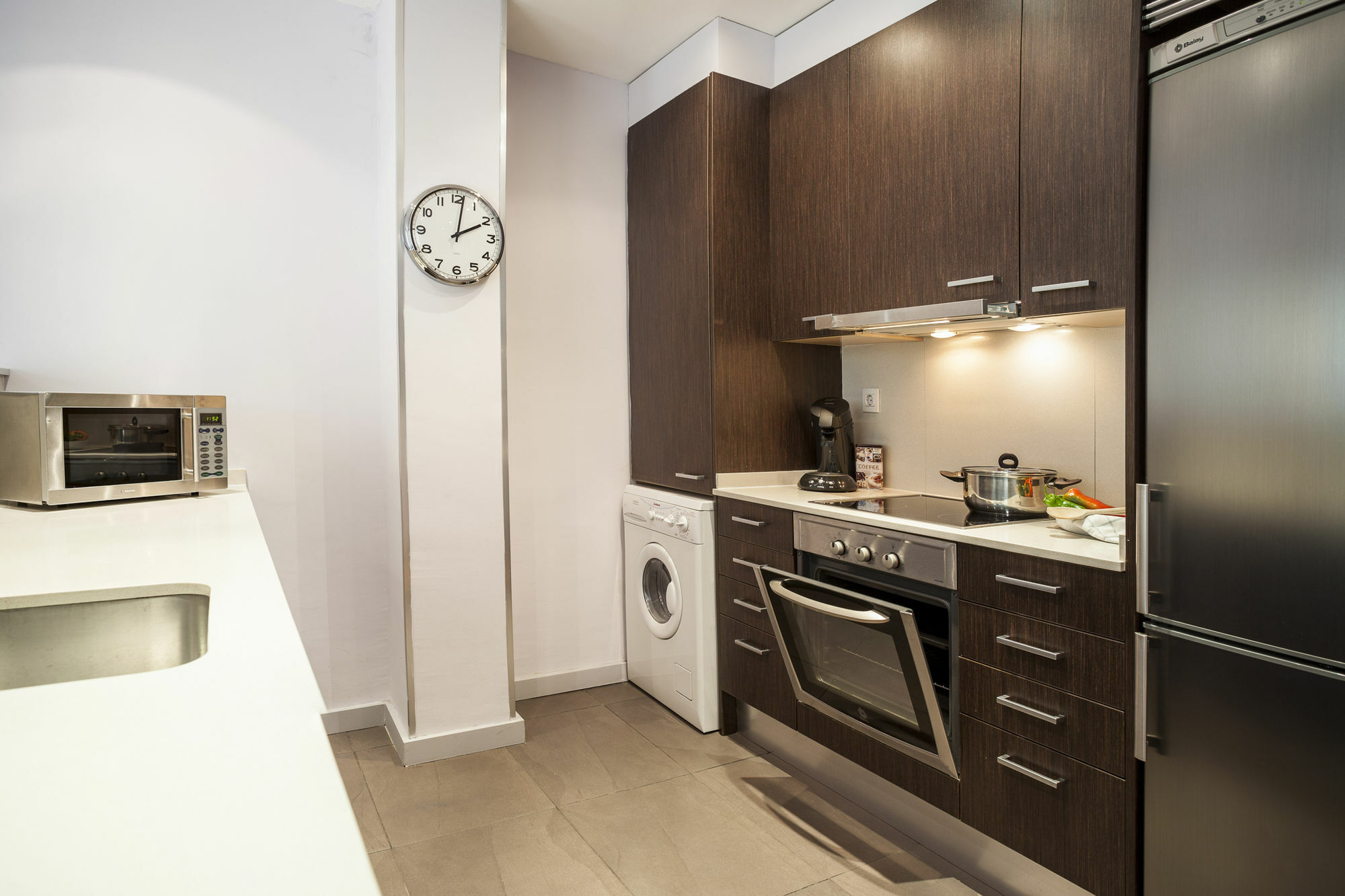 Short Stay Group Camp Nou Serviced Apartments バルセロナ エクステリア 写真