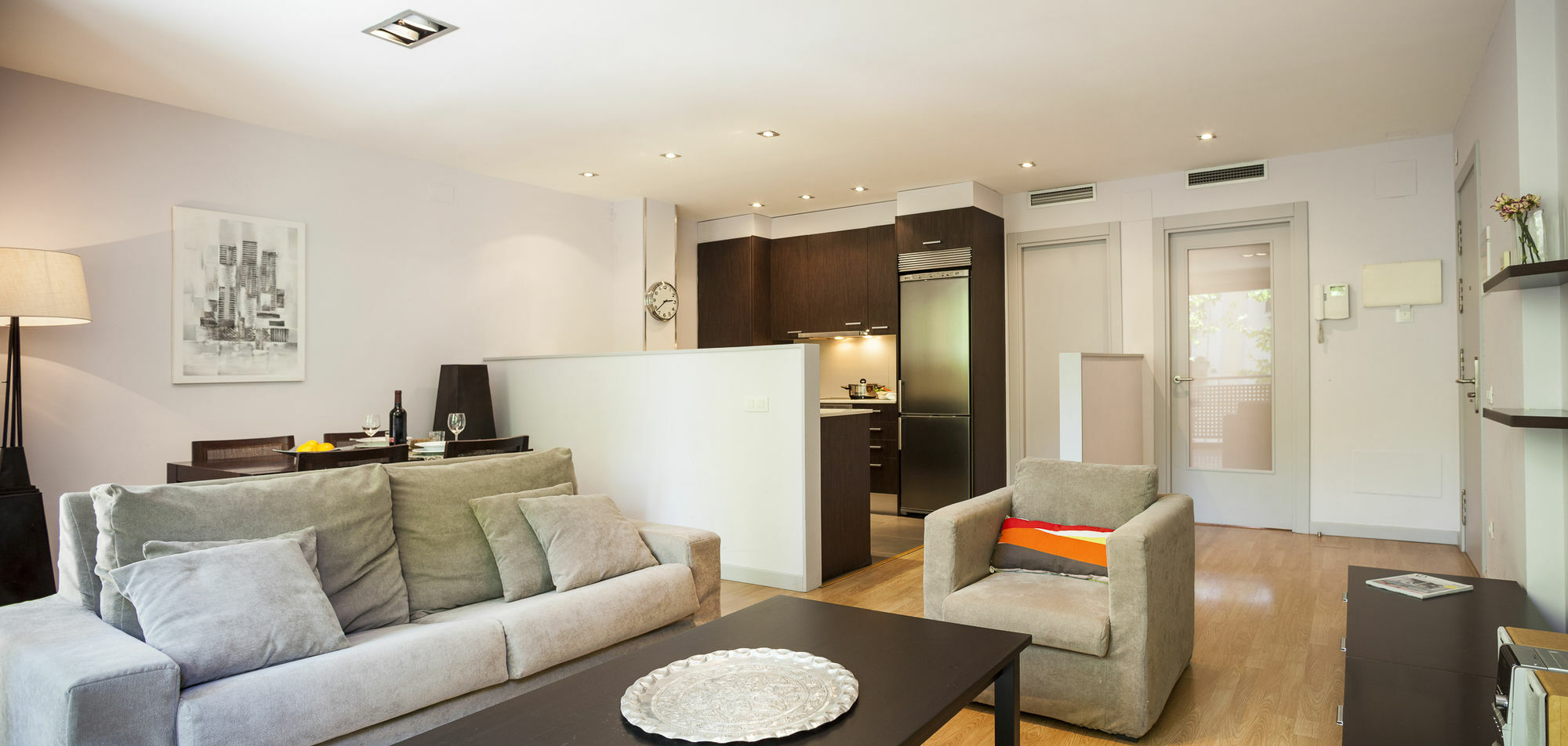 Short Stay Group Camp Nou Serviced Apartments バルセロナ エクステリア 写真