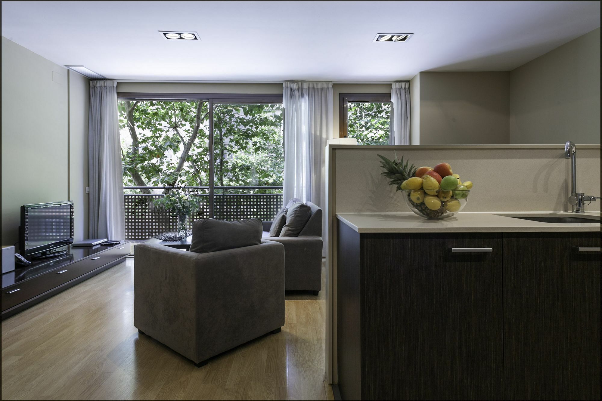Short Stay Group Camp Nou Serviced Apartments バルセロナ エクステリア 写真
