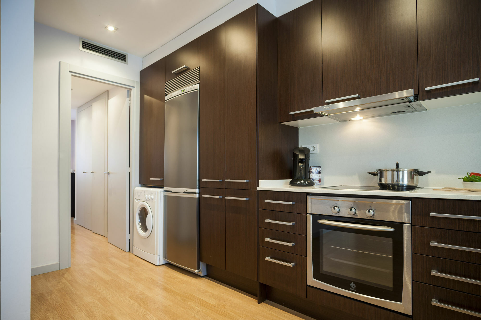 Short Stay Group Camp Nou Serviced Apartments バルセロナ エクステリア 写真
