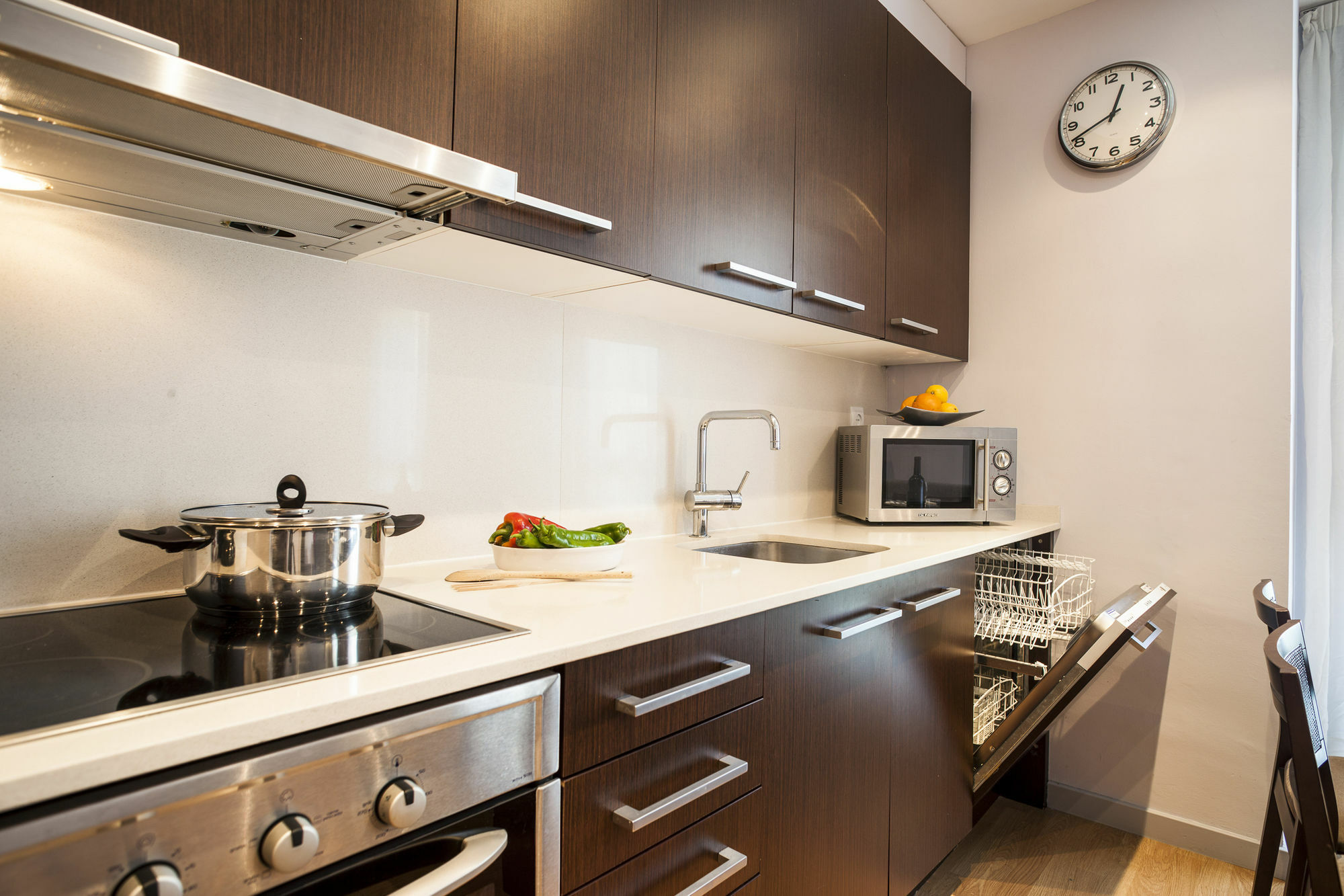 Short Stay Group Camp Nou Serviced Apartments バルセロナ エクステリア 写真