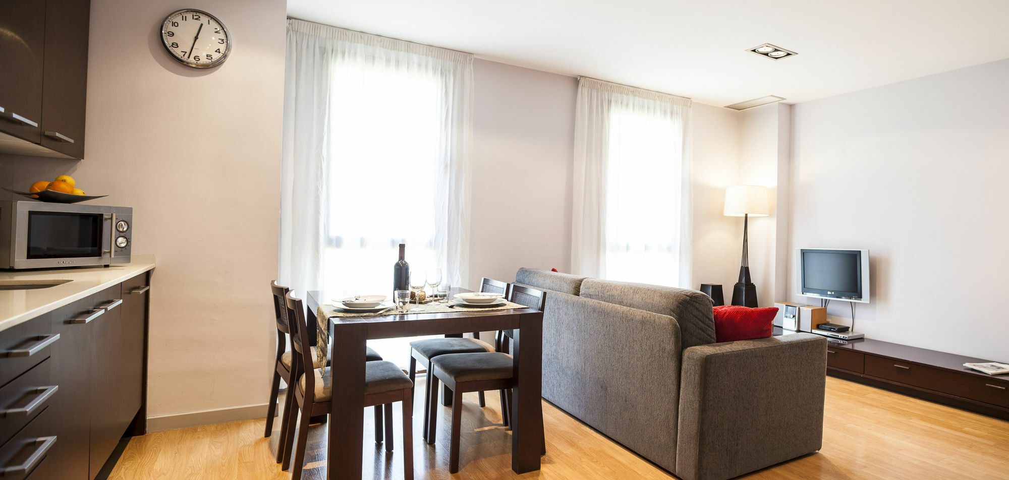 Short Stay Group Camp Nou Serviced Apartments バルセロナ エクステリア 写真